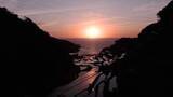 「“今の時期限定”の絶景　佐賀「浜野浦の棚田」の夕焼け見頃　岡山では田植え時期の「逆さ那岐連峰」は早朝2時間がベスト」の画像1