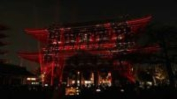 「直接目に焼き付けてラッキー」浅草寺でプロジェクションマッピング　1400年の歴史題材に幻想的光景　多くの人がカメラ向け拍手　7日まで