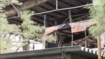 木造住宅全焼、男女2人が死亡　遺体は住人か　山梨・山中湖村