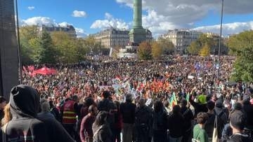 高校生ら2万5000人がパリ中心部でデモ　教育環境の改善求める　一部が警察と衝突　「代替教員」3000人を各地に配置へ　フランス