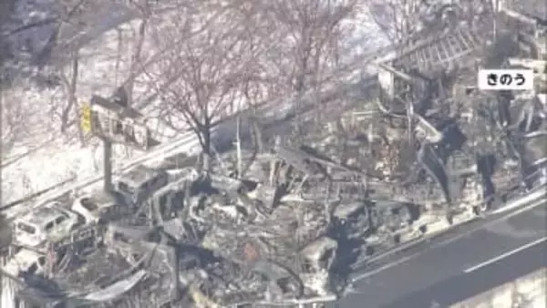 関越道67台絡む多重事故、午後1時めどに通行止め全面解除へ　凍結でスリップしたトラックに後続車が追突し20台炎上、2人死亡