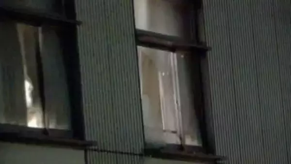 判決受けた被告が裁判所の窓ガラスを割る　救急搬送も被告は軽傷…本人以外けが人なし　さいたま地裁