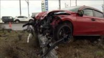 出会い頭に軽自動車と乗用車が衝突　母親と中学生の親子死亡　富山市