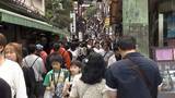 「ゴールデンウイーク最終日も各地で人・人・人　帰国ラッシュもピーク…「しらす丼」に行列　“リンゴ皮むき”や“鳴きまね”大会も」の画像1