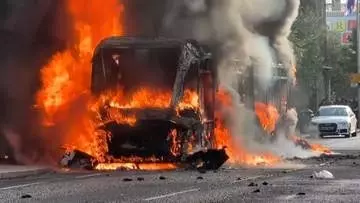 イギリス・北アイルランドで反移民運動広がる　一部暴徒化し住宅などへ放火　スーダン難民による事件きっかけ