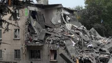 ロシア軍、ウクライナの住宅などに爆弾攻撃15人死亡　前日にアメリカが制裁緩和　ゼレンスキー氏「攻撃は制裁解除のお礼」と非難