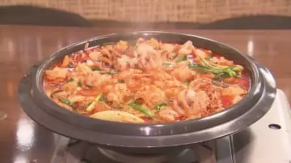 タコやホルモンなどの旨味広がる…韓国料理『ナッコプセ』が静かなブーム 港町・釜山で生まれたご当地海鮮鍋
