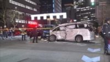 7人死傷「事故前後の記憶ない」内閣府公用車運転の60代男性　去年4月以降の超過勤務は月平均50時間超…警視庁が勤務先を家宅捜索