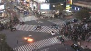 東京・渋谷スクランブル交差点で液体まかれ火災　火をつけたとみられる50代の男確保