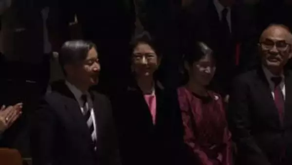 「ダイナミックなジャンプをするのに着地がとても静かですね」　天皇ご一家がバレエ「くるみ割り人形」鑑賞　愛子さまはワインレッドの装い