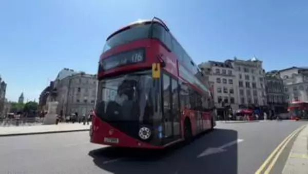 ロンドン名物「赤いバス」運転手1500人がストへ　猛暑で運転席40度超も