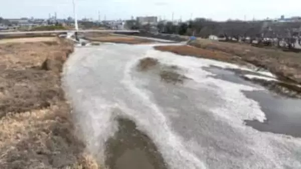 干上がったダム底から神社や砕石場の跡が…「30年に一度」雨不足で沈んだ村が出現　気象庁「今後1ヵ月程度は少雨続く」