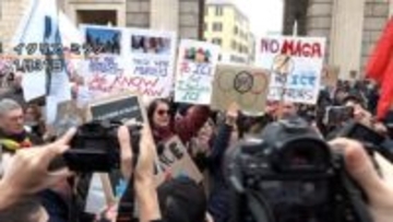 ICE派遣めぐりイタリア・ミラノで大規模抗議デモ　ミラノ市長はICEについて「殺人民兵組織だ」と批判