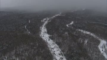 雪崩に外国籍の男性が巻き込まれる　警察ヘリで搬送も意識不明　北海道・上富良野岳