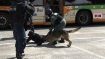 警視庁とバス会社が連携　バスジャック想定のテロ対策訓練