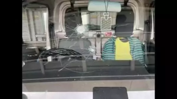 「ガラスがバン！本当にパニック起きた」　走行中の軽トラックに銃弾か　窓ガラス貫通し左耳けがした女性が語る恐怖の瞬間　車内から変形した弾見つかる　秋田・八峰町のサル追い払いとの関連捜査