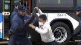 「“バス車内に刃物男”想定でテロ対策訓練　警察やバス会社など制圧手順を確認　爆発物をロボットで処理訓練も」の画像1