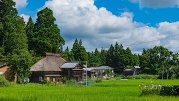 縄文時代から続く「荻ノ島環状集落」を散歩！なぜ環状？夏が似合う日本の原風景の秘密【一人旅研究会の“日本”ノスタルジック写真館】