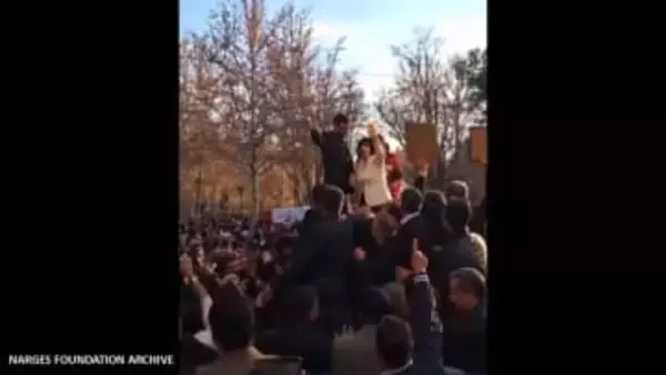 2023年ノーベル平和賞受賞のイラン人権活動家が拘束　イラン当局「群衆が暴動を起こしたため」と主張