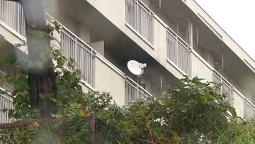 5階建て公務員住宅から「煙が出ている」と通報　火事で50代男性が重体　部屋のリビングなど焼く　神奈川・横浜市