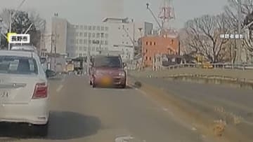 「怖っ！信じられない光景」トンネル抜けたら逆走車…現場は「逆走注意」の看板がある間違えやすいスポット　長野市