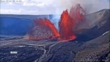 ハワイのキラウエア火山が38回目の噴火…ライブカメラが破壊される瞬間も