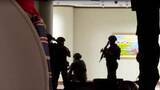「フィリピン議会で複数の発砲音　内部は騒然　ドゥテルテ元大統領の側近議員へ逮捕状で緊張続く」の画像1