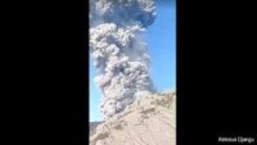 インドネシア東部ハルマへラ島で火山噴火　禁止区域で登山中の10人死傷