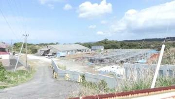 馬毛島関連の自衛隊宿舎、建設予定地から大量ごみ　西之表市が処理費用を可決、工事再開へ前進