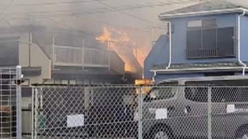 住宅7棟が全焼する火事　男性1人が搬送　神奈川・相模原市