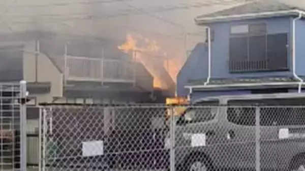 住宅7棟が全焼する火事　男性1人が搬送　神奈川・相模原市