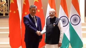 習近平国家主席が7年ぶりインド訪問　モディ首相と会談 国境問題解決へ