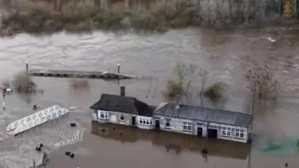 「クレイジーだ」アメリカ・ワシントン州で街一面が冠水…大雨降り続く　イギリス・ヨークでも大規模洪水で住宅が冠水