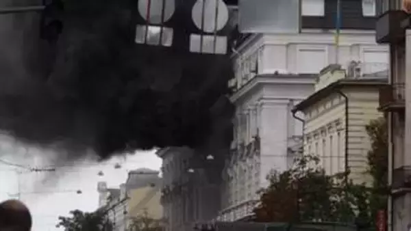 ロシア軍がウクライナ保安局本部をドローン攻撃　長官執務室狙ったか　12人けが