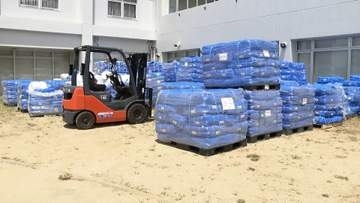 【宇城市中継】応援職員30人到着　熊本地震で支援物資の目詰まり一部解消へ　当初は市職員約10人だけで手が回らず