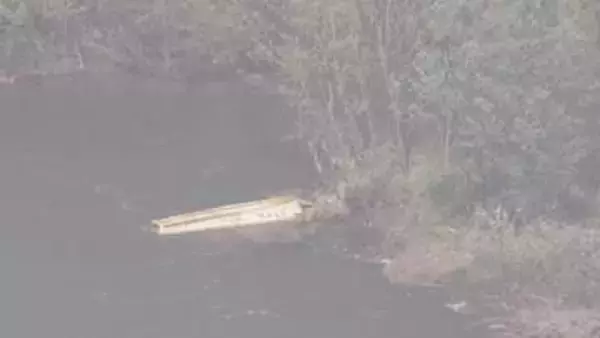 新潟・阿賀野川で小型船が転覆　乗っていた3人救助　うち1人が死亡　現場から約200メートル下流で水面に浮いているの見つかる