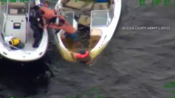 沈みゆくボートに取り残された人を決死の救出劇　岸まで3キロ沖合　アメリカ・フロリダ州