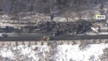 関越道で通行止めが42時間ぶりに全面解除…67台が絡んだ多重事故で2人死亡、車20台が炎上　路面凍結が事故原因か