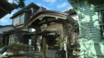 【函館は歴史的建造物の宝の山】観光スポット「金森赤レンガ倉庫」周辺の築100年前後の建物が相次いでリニューアル―古くて、新しい函館が次々と誕生した背景には何が？〈北海道〉