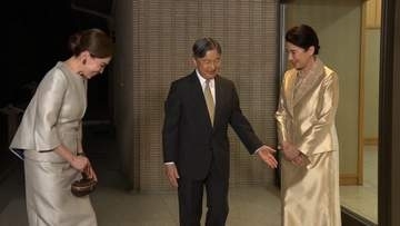 両陛下がタイ王妃と懇談　専用機を自ら操縦し来日