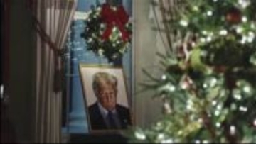 “例年より控えめ”も50本以上のツリー…トランプ大統領“肖像画”も　アメリカ・ホワイトハウスで恒例のクリスマス飾り付けお披露目