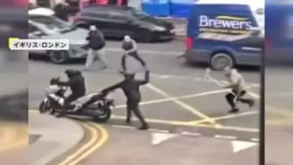 バイクで押し入った宝石強盗団　手にナイフの“見張り役”に市民が“デッキブラシ”で応戦　イギリス・ロンドン