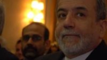 米イランの次回核協議は26日に　イラン外相は外交的な解決を呼びかけ　米報道「大規模攻撃前の最後の機会」