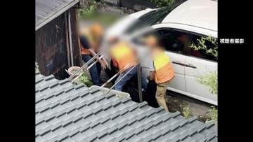 “宇都宮クマ”ついに捕獲　住宅包囲し麻酔銃…職員「チャンス1回しかなかった」　体長1m20～40㎝の成獣　複数の可能性も