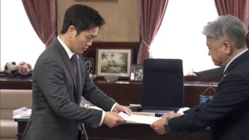 大阪府の吉村知事が辞職届を提出、知事・市長のダブル選挙へ　2月の衆院選と同日になる見通し