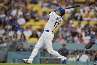 大谷翔平　ブルワーズ戦第1打席でフェンス直撃ツーベース　千発の佐々木朗希を援護　2試合連続の一発に注目
