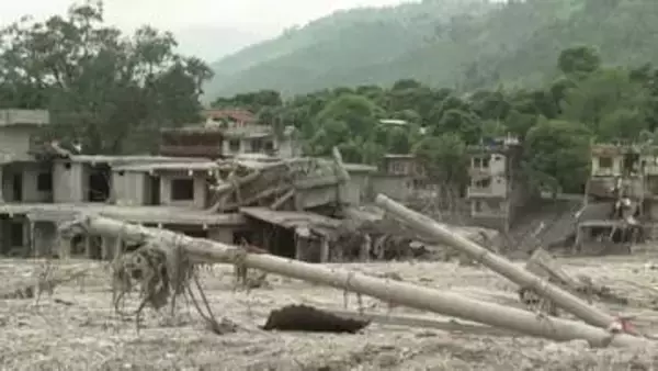ネパール土石流　955人死亡、日本人家族5人を含む4471人が安否不明　深く険しい谷が続く地形での救助難航