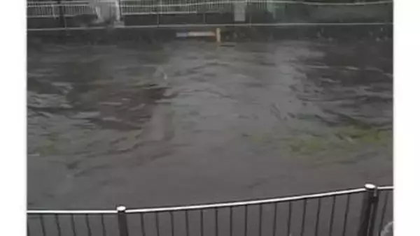 東京・善福寺川にレベル4氾濫危険警報　板橋区で1時間120ミリ超の雨、東京23区などで大雨危険警報も