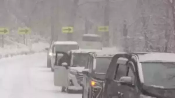 「年末寒気」が9連休を直撃　高速道路などで予防的通行止めも　関東では警報級大雪に“立ち往生”の車も