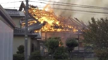 富山市の寺と住宅が全焼　消防車21台出動、6時間後に鎮火 「赤い火がバーッと立ち上がってきた」　強風で80メートル先の会社まで火の粉